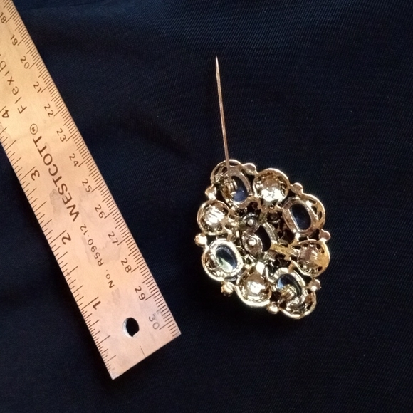 Brooch - Picture 2 of 2